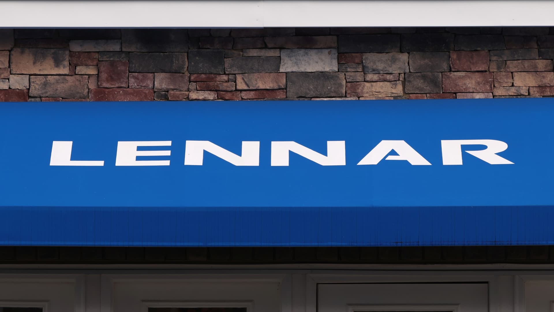 Berkshire сповільнює купівлю акцій Lennar, збільшивши частку до 11,2%